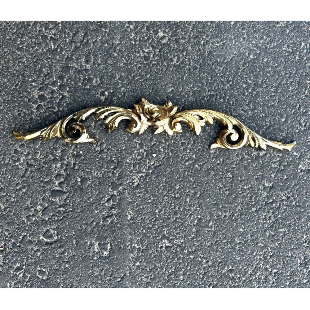 Faux Brass scrolling wall decor topper door frame, vintage baroque french rococo - Picture 5 of 10